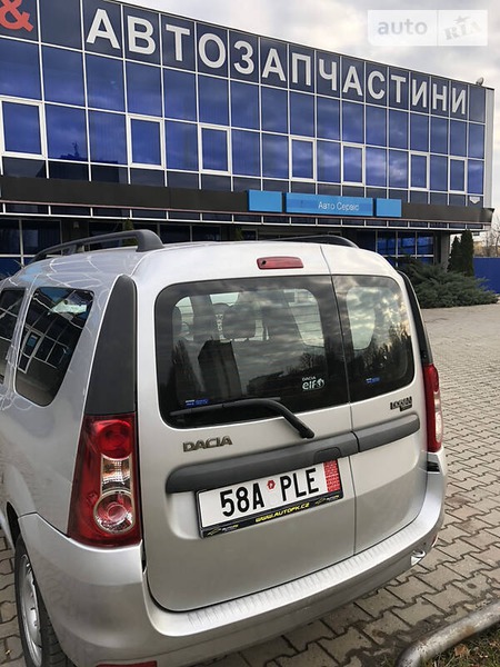 Dacia Logan MCV 2011  випуску Ужгород з двигуном 1.6 л бензин універсал механіка за 5500 долл. 