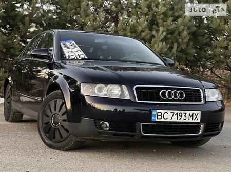 Audi A4 Limousine 2002  випуску Львів з двигуном 1.8 л бензин седан автомат за 5900 долл. 