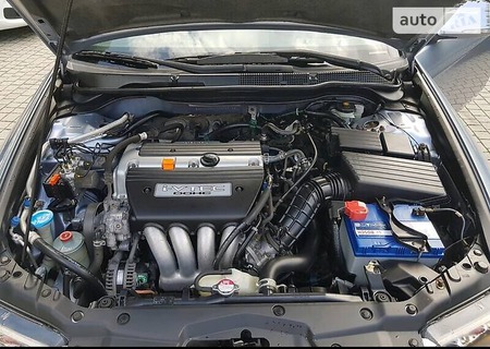 Honda Accord 2004  випуску Дніпро з двигуном 2 л  седан механіка за 7300 долл. 