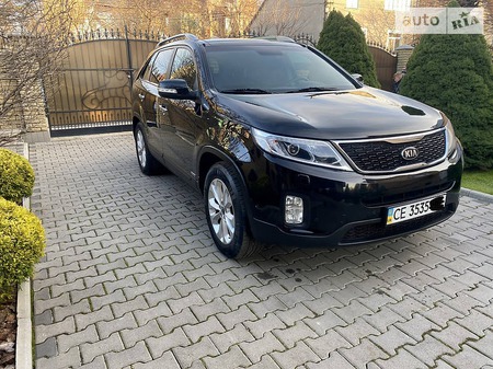 KIA Sorento 2013  випуску Чернівці з двигуном 2.2 л дизель позашляховик автомат за 18500 долл. 