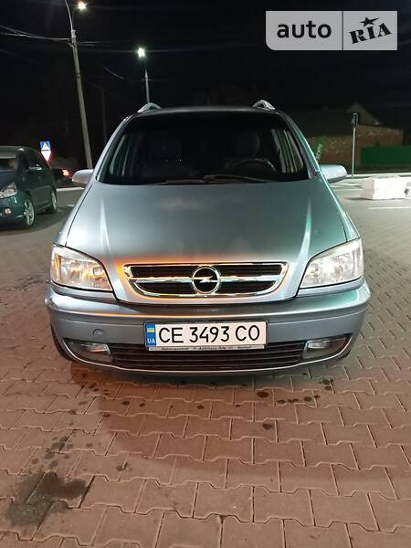 Opel Zafira Tourer 2004  випуску Чернівці з двигуном 2.2 л дизель універсал механіка за 5200 долл. 