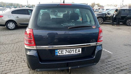 Opel Zafira Tourer 2008  випуску Чернівці з двигуном 1.7 л дизель універсал механіка за 6850 долл. 