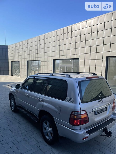 Toyota Land Cruiser 2002  випуску Ужгород з двигуном 4.2 л дизель позашляховик автомат за 17000 долл. 