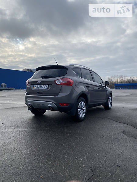 Ford Kuga 2012  випуску Київ з двигуном 2.5 л бензин позашляховик автомат за 15300 долл. 