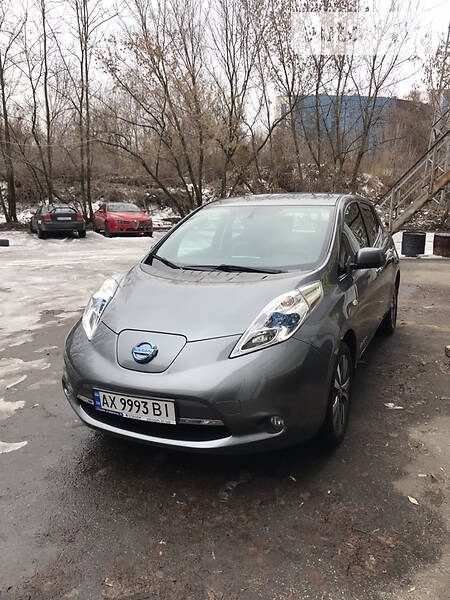 Nissan Leaf 2015  випуску Харків з двигуном 0 л електро універсал автомат за 12000 долл. 