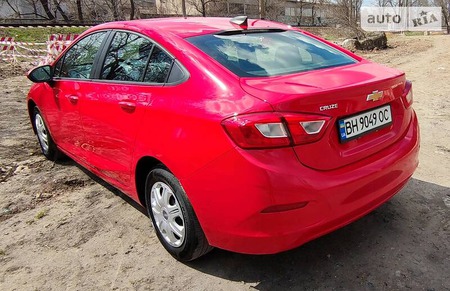 Chevrolet Cruze 2017  випуску Одеса з двигуном 1.4 л бензин седан автомат за 9000 долл. 