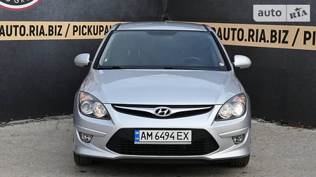 Hyundai i30 2010  випуску Житомир з двигуном 1.6 л дизель хэтчбек механіка за 7200 долл. 