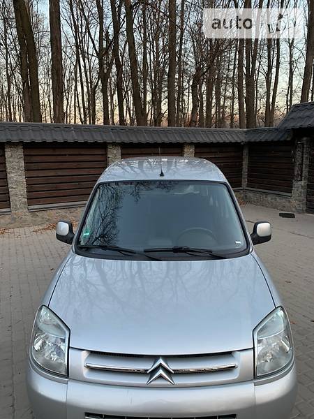 Citroen Berlingo 2005  випуску Вінниця з двигуном 1.4 л бензин мінівен механіка за 5350 долл. 