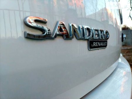 Dacia Sandero 2008  випуску Харків з двигуном 1.4 л бензин хэтчбек механіка за 4699 долл. 