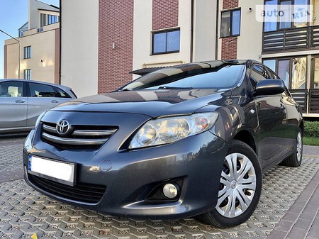 Toyota Corolla 2008  випуску Харків з двигуном 1.6 л  седан автомат за 7900 долл. 