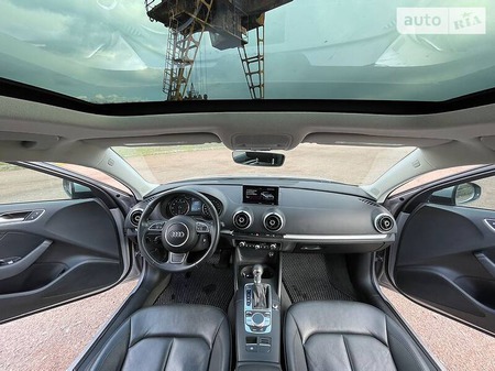Audi A3 Limousine 2015  випуску Київ з двигуном 1.8 л бензин седан автомат за 15000 долл. 
