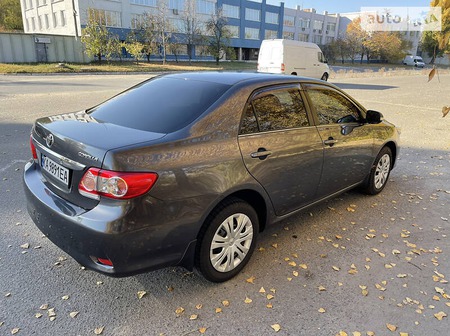 Toyota Corolla 2012  випуску Дніпро з двигуном 1.6 л бензин седан автомат за 13000 долл. 