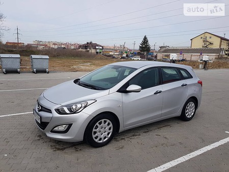 Hyundai i30 2015  випуску Вінниця з двигуном 1.6 л дизель універсал автомат за 11000 долл. 