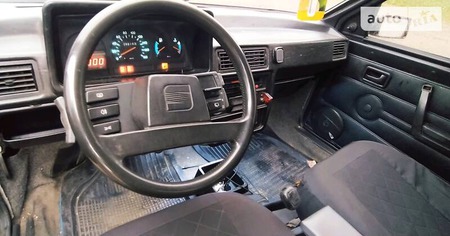 Seat Ibiza 1988  випуску Чернівці з двигуном 0.9 л бензин хэтчбек механіка за 1200 долл. 