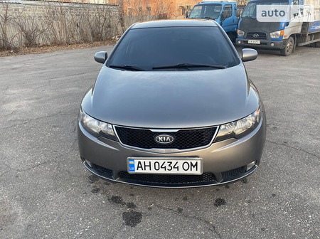 KIA Cerato 2010  випуску Донецьк з двигуном 1.6 л  седан механіка за 8500 долл. 