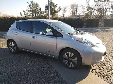 Nissan Leaf 2013  випуску Дніпро з двигуном 0 л електро хэтчбек автомат за 9700 долл. 