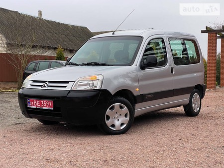 Citroen Berlingo 2004  випуску Луцьк з двигуном 1.4 л бензин мінівен механіка за 4888 долл. 