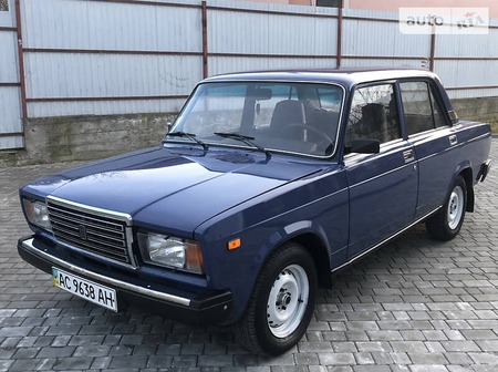 Lada 2107 2006  випуску Львів з двигуном 1.5 л бензин седан механіка за 2100 долл. 