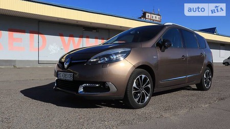 Renault Scenic 2015  випуску Львів з двигуном 1.6 л дизель мінівен механіка за 12650 долл. 