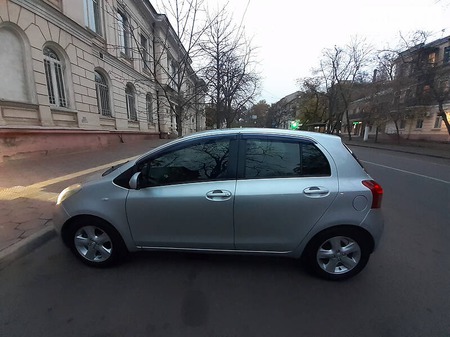 Toyota Yaris 2008  випуску Одеса з двигуном 1.3 л бензин хэтчбек автомат за 7600 долл. 