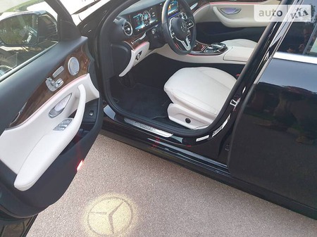 Mercedes-Benz E 450 2020  випуску Київ з двигуном 3 л бензин універсал  за 77000 долл. 