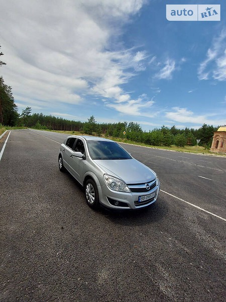 Opel Astra 2008  випуску Луганськ з двигуном 1.4 л бензин хэтчбек механіка за 5950 долл. 
