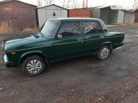 Lada 2107 1999  випуску Львів з двигуном 0 л  седан механіка за 1400 долл. 