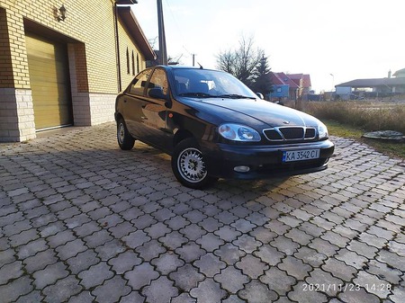 Daewoo Lanos 2006  випуску Київ з двигуном 1.5 л бензин седан механіка за 5200 долл. 