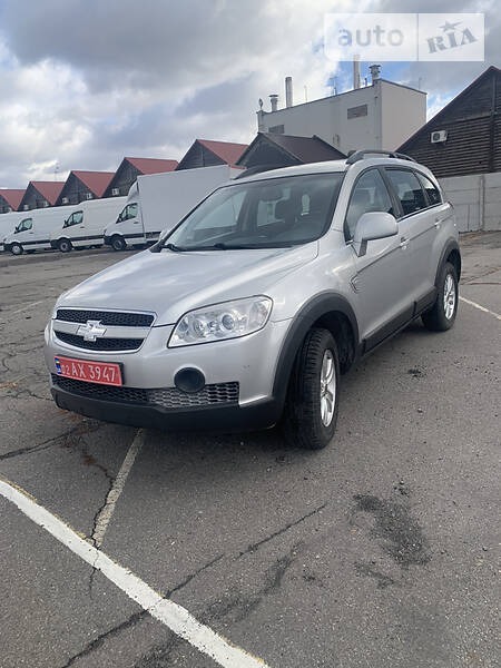 Chevrolet Captiva 2008  випуску Вінниця з двигуном 0 л  позашляховик механіка за 9450 долл. 