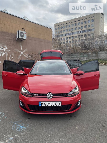 Volkswagen Golf GTI 2016  випуску Київ з двигуном 2 л бензин хэтчбек автомат за 21000 долл. 