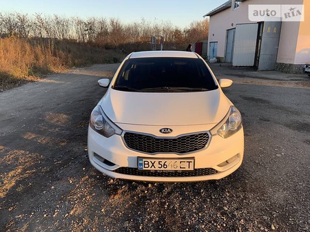 KIA Cerato 2012  випуску Хмельницький з двигуном 1.6 л  седан  за 8999 долл. 