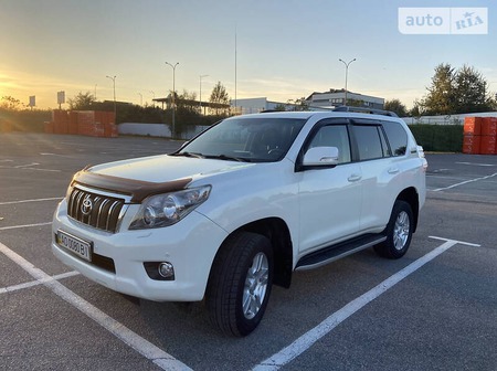 Toyota Land Cruiser Prado 2012  випуску Ужгород з двигуном 3 л дизель позашляховик автомат за 27000 долл. 