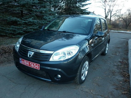 Dacia Sandero 2011  випуску Запоріжжя з двигуном 1.5 л дизель хэтчбек механіка за 6300 долл. 