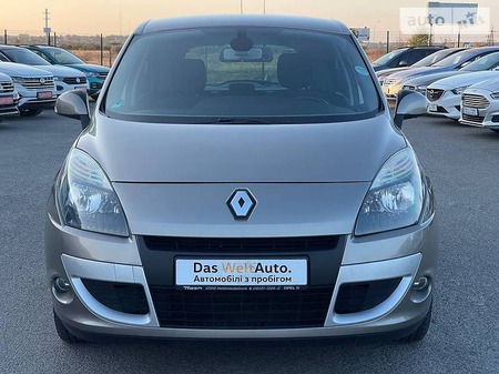 Renault Scenic 2009  випуску Херсон з двигуном 1.6 л бензин мінівен механіка за 7500 долл. 