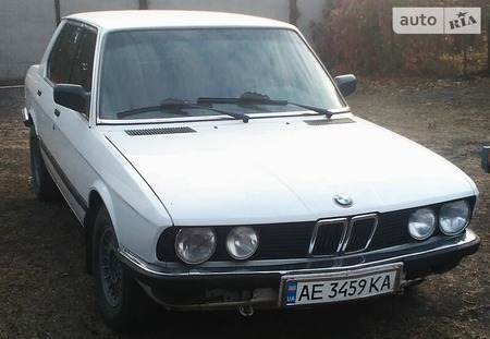 BMW 525 1986  випуску Дніпро з двигуном 2.5 л  седан механіка за 2800 долл. 