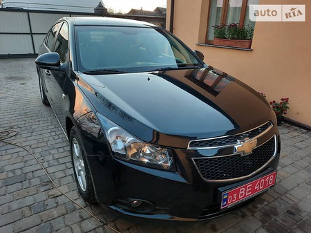 Chevrolet Cruze 2011  випуску Житомир з двигуном 1.6 л бензин седан механіка за 6950 долл. 