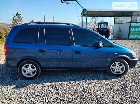 Opel Zafira Tourer 2001  випуску Чернівці з двигуном 2 л дизель мінівен механіка за 1600 долл. 