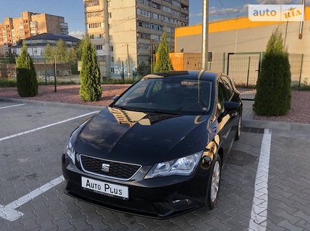 Seat Leon 2013  випуску Житомир з двигуном 1.6 л дизель хэтчбек автомат за 11300 долл. 