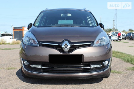 Renault Scenic 2014  випуску Одеса з двигуном 2 л дизель мінівен автомат за 11300 долл. 