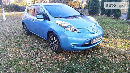 Nissan Leaf 2013  випуску Рівне з двигуном 0 л електро хэтчбек автомат за 9600 долл. 