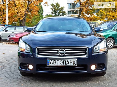 Nissan Maxima 2014  випуску Дніпро з двигуном 3.5 л бензин седан автомат за 14750 долл. 