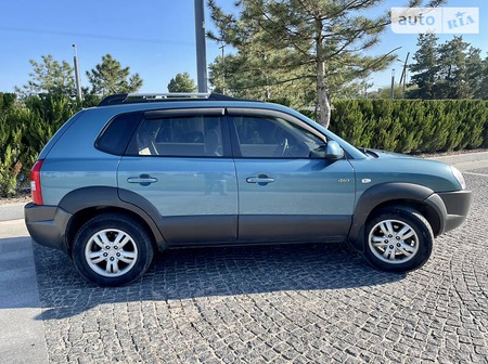 Hyundai Tucson 2006  випуску Дніпро з двигуном 2 л  позашляховик автомат за 8790 долл. 