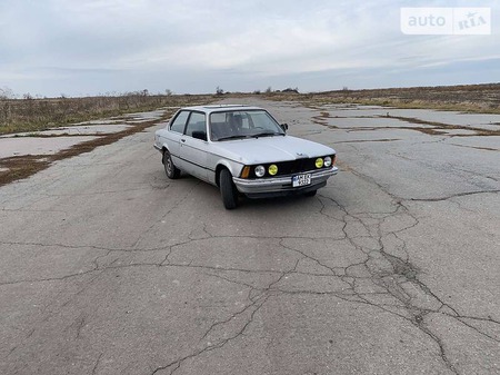BMW 216 1982  випуску Житомир з двигуном 1.6 л бензин купе  за 2600 долл. 