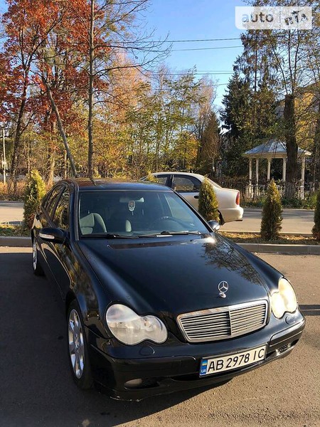 Mercedes-Benz C 200 2001  випуску Вінниця з двигуном 2.2 л дизель седан автомат за 6300 долл. 