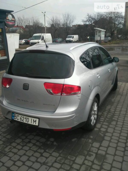 Seat Altea XL 2013  випуску Львів з двигуном 1.6 л дизель універсал механіка за 7700 долл. 