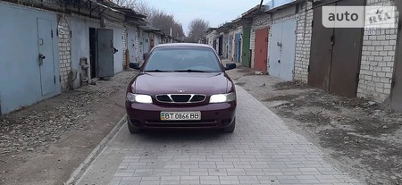 Daewoo Nubira 1998  випуску Херсон з двигуном 1.6 л  седан механіка за 2400 долл. 