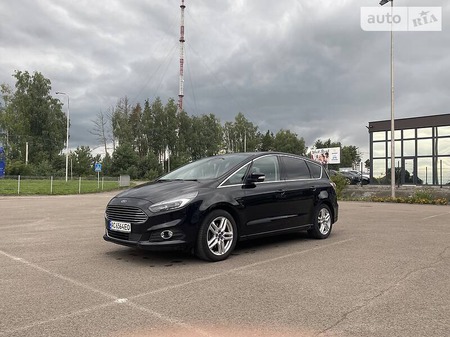 Ford S-Max 2015  випуску Луцьк з двигуном 2 л дизель мінівен автомат за 15900 долл. 