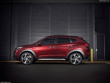 Hyundai Tucson 2021  випуску  з двигуном 2 л бензин позашляховик автомат за 1069000 грн. 