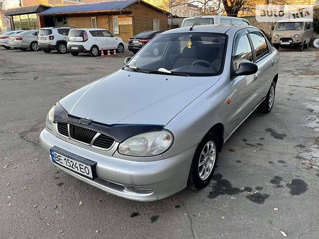 Daewoo Lanos 2006  випуску Миколаїв з двигуном 1.5 л бензин седан механіка за 3700 долл. 