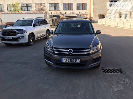 Volkswagen Tiguan 2012  випуску Чернігів з двигуном 2 л дизель позашляховик механіка за 14000 долл. 